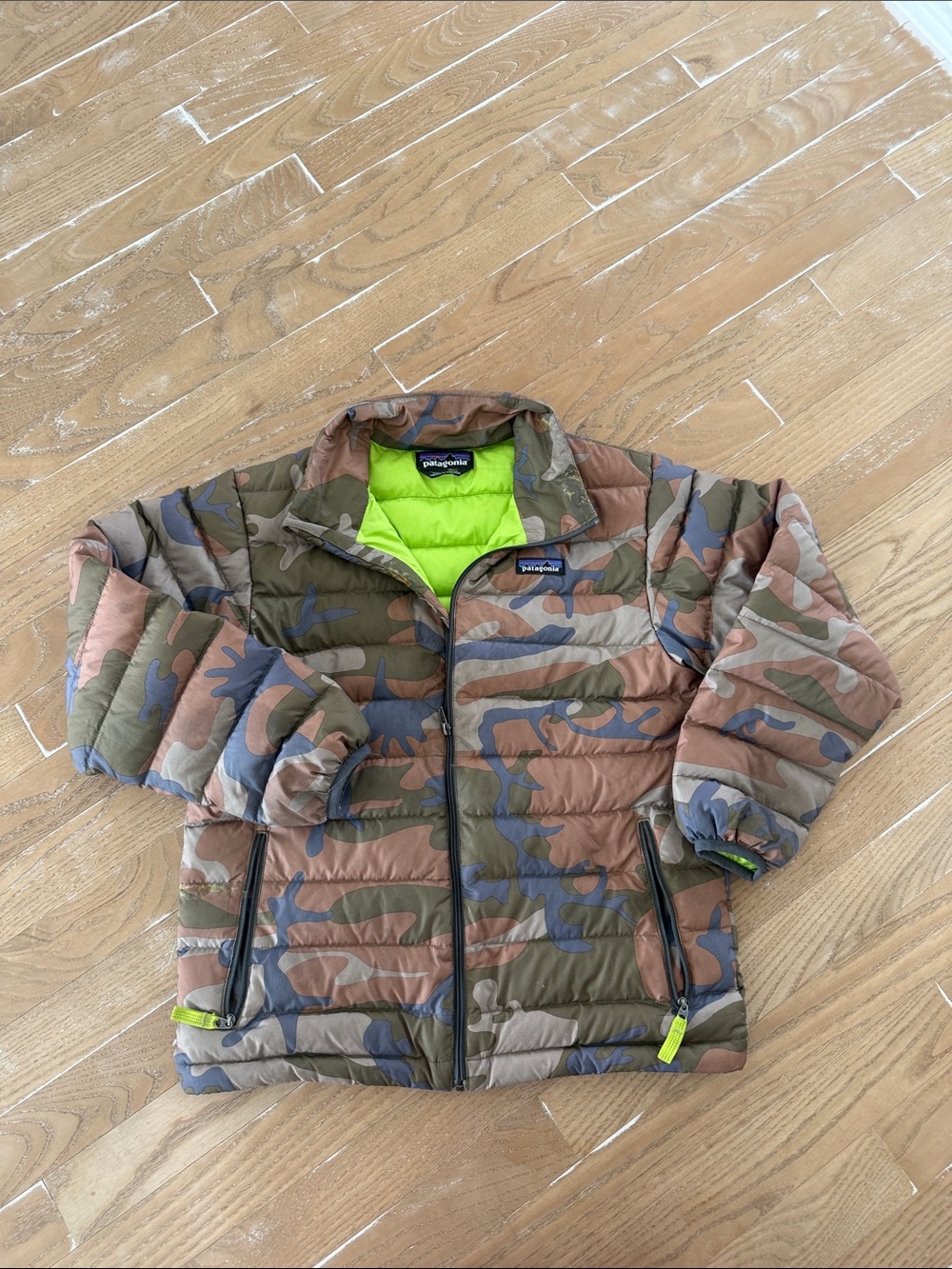 Patagonia Kids Camo Puff Jacket with Lime Lining